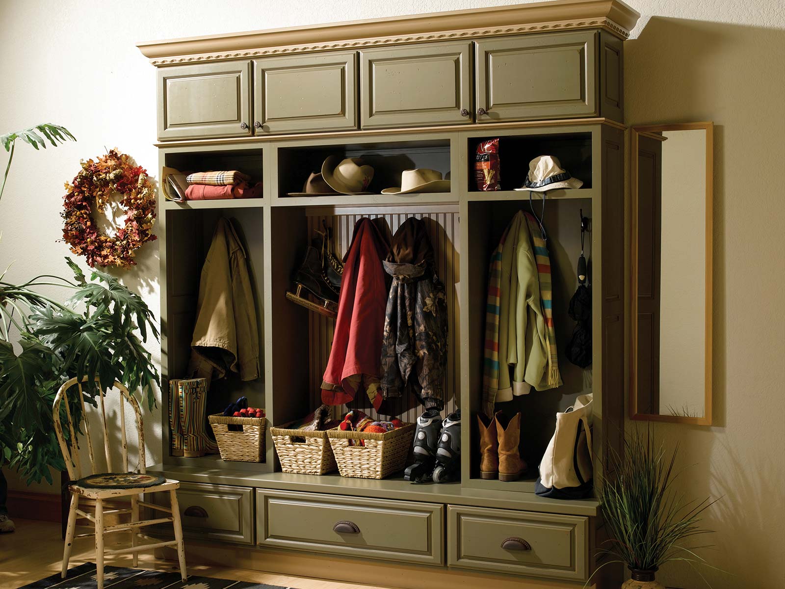 Verona-mudroom-olive