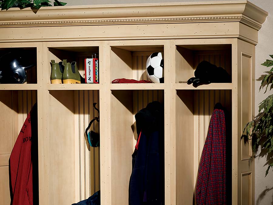 Woodbridge-Parchment-mudroom