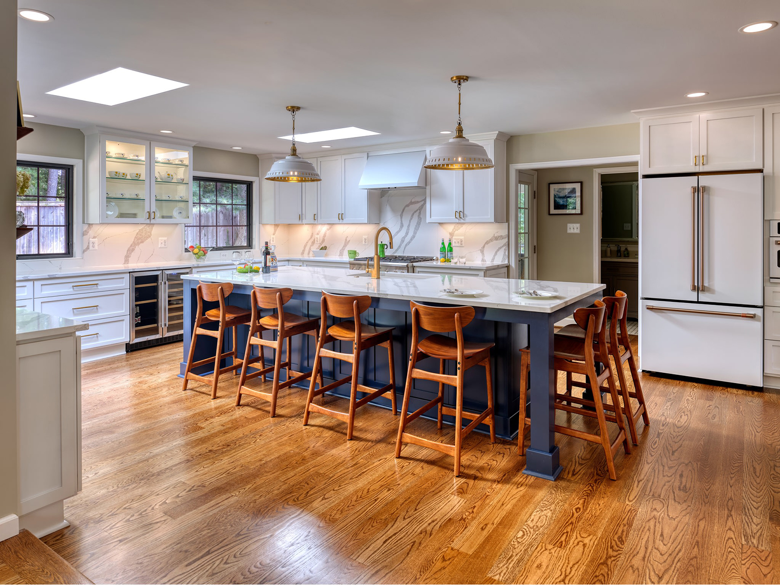 Clean and Crisp Transitional Kitchen